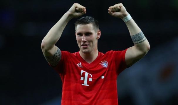 乐鱼体育平台-两强同时迎中卫缺口 拜仁多特会如何迎接夏窗？