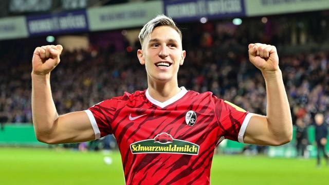 1643893673499042065.jpg 1635581343701,sc-freiburg-verteidiger-nico-schlotterbeck-100__v-16x9@2dXL_-77ed5d09bafd4e3cf6a5a0264e5e16ea35f14925.jpg